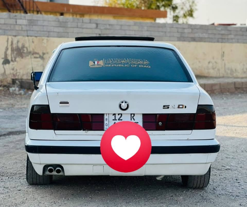 للبيع حجم 530/محرك  شرط  فل/ بدون صبغ بدون اي ضرر
رقم دولي كابون بانزين سنويه بسمي اني شرعيها 
كهربائيات كلها شغاله لايت زينول سلايت وجامات كهرب
سياره ما تصرف عليها شي السعر 45وبيها مجال للاستفسار الاتصال عل الرقم التالي غير متواجد عل فيس 
*********** هذا اتصال فقط
***********هذا واتساب فقط

نص مكتوب في الصور:
- CHILL