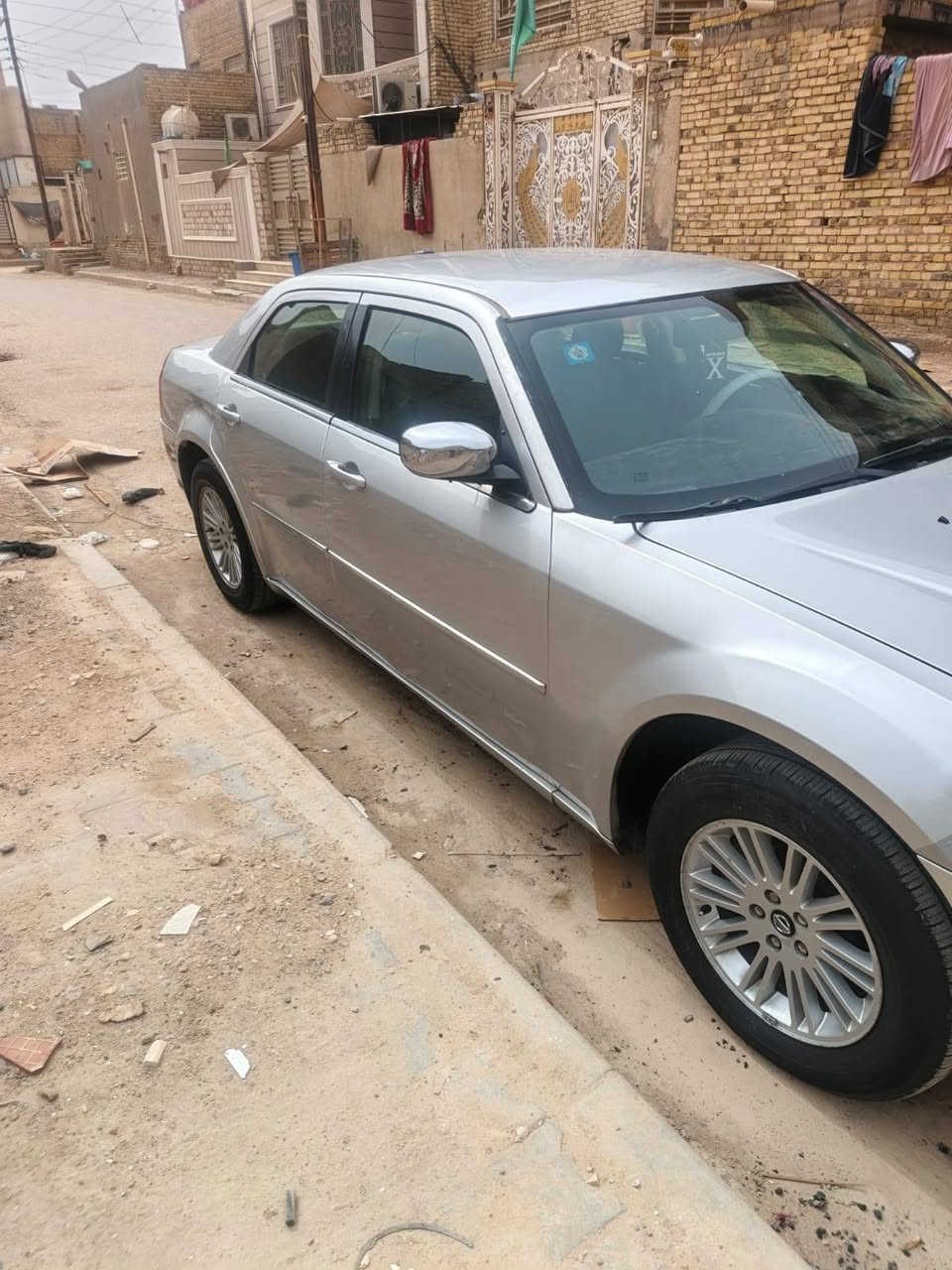 سلام عليكم وبامه موديل 2008 
اللبيع رقم بصره سياره جاهزه من كلشي حداديه تخم تاير كير مكينه كله جديد تبريد سعر 100 وبيه مجال مكان عماره سفسار ***********
