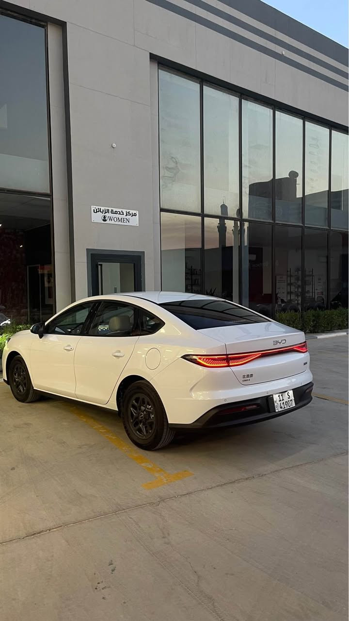 للبيع BYD Seal 05 موديل 2025 السيارة بعدها جديدة مكفولة من الشخط والرصعة ماشية 7 الف الكلي دهن جديد اصلي مال BYD جاهزة وكاملة مرقمة بغداد بأسمي 
للاستفسار الاتصال *********** النجف, العراق
