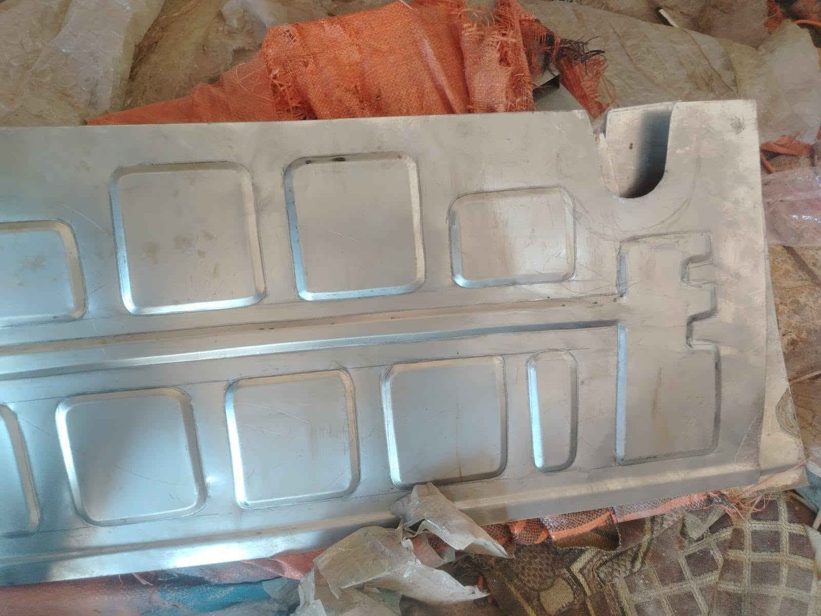 مرخصت مدير الكروب المحترم /////////// كلشي موجود   بسعر الشركه عنوان المحموديه حي الرشيد قرب مدرست الحكيم *********** ////***********

نص مكتوب في الصور:
- HONOR X9b
- 108MP Ultra-Sensing Camera
- O HONOR X9b
- O HONOR X9b 108MP Ultra-Sensing Camera