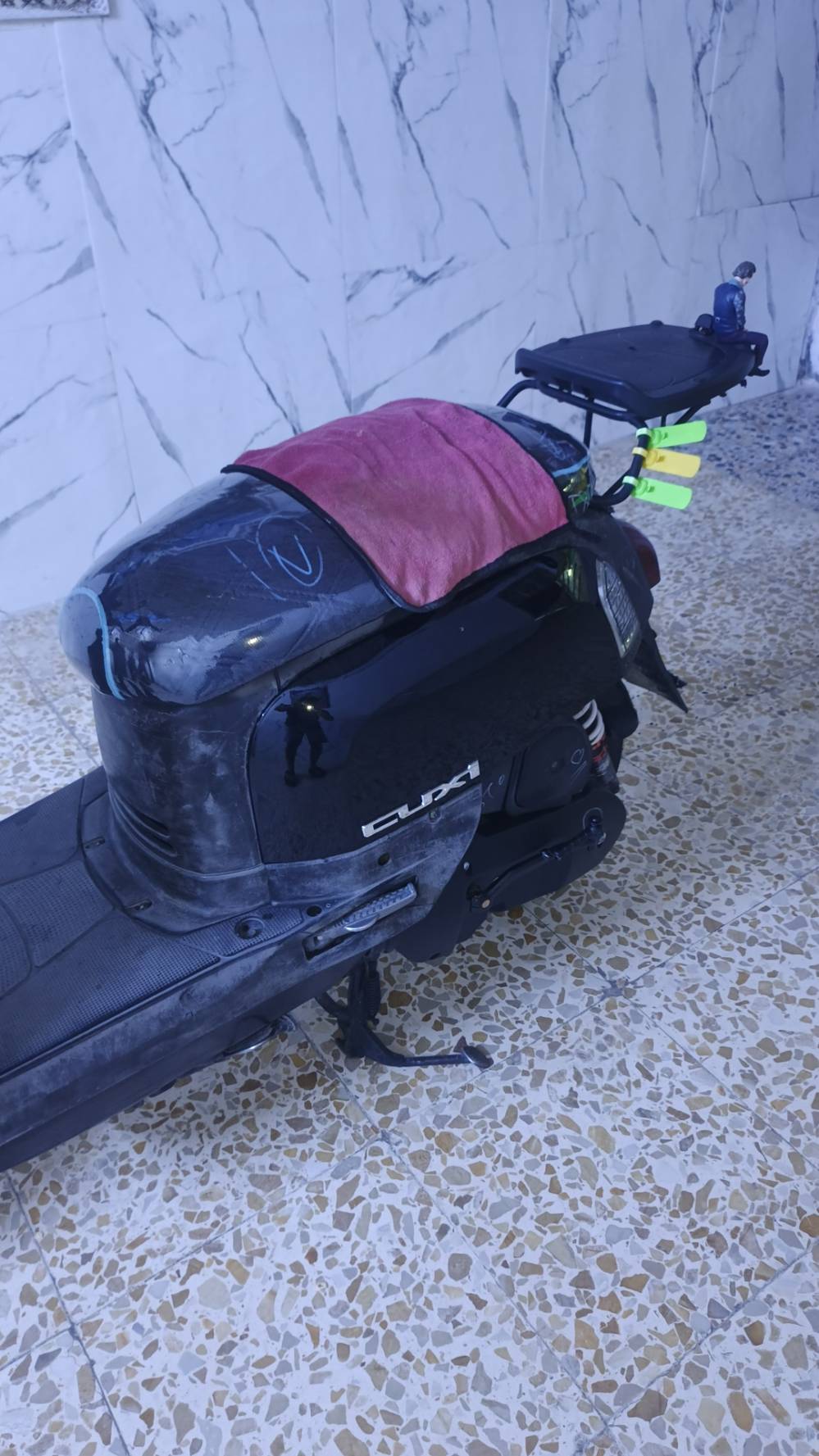 بوليس • نضيفة • مكينة تخبل