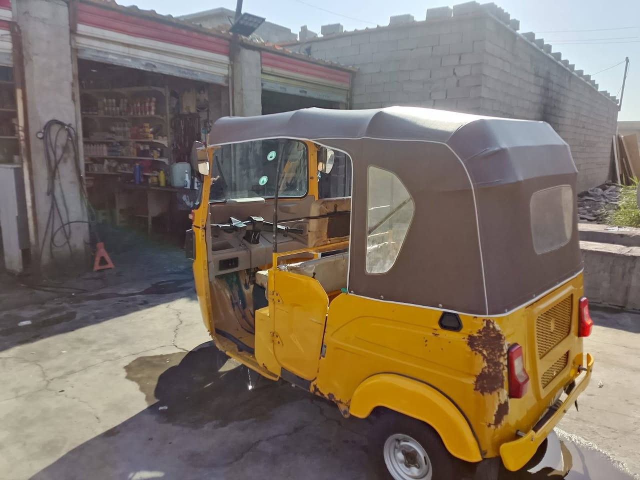 السلام عليكم
تكتك موديل ٢١ شهر ١٠ 

ع/بغداد فلكة حي النصر 

سنويه ورقم التكتك بيهه ملاحضات والمحرك بي تنقيص 

اتصل ع رقم 
***********

مكلف بالنشر
