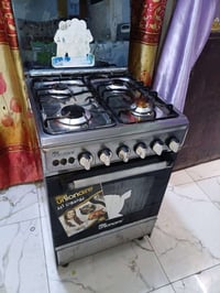 طباخ فريش مصري نضيف شغاله عفحص لسعر130 بغداد مدينه الصدر يوجد توصيل 07...