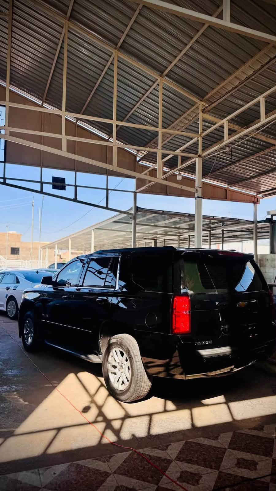 💰 علّق برسالة وسوف يصلك السعر.

شيفروليه تاهو 2020 خليجي LT 🖤🔥

للبيع شيفروليه تاهو LT موديل 2020 خليجي، مضلل في السنوية، فل مواصفات عدا البصمة.

المواصفات:

* محرك 8 سلندر.
* تشغيل زر.
* شاشة لمس كبيرة.
* كاميرا خلفية.
* تحكم ستيرن.
* مثبت سرعة.
* رادار أمامي.
* نظام المحافظة على المسار.
* حساسات أمامية وخلفية.
* مقاعد كهربائية.
* داخلية جلد.
* تدفئة وتبريد للمقاعد.
* شاحن لاسلكي.
* Apple CarPlay وAndroid Auto.
* نظام صوت مميز.
* إنارة LED.
* مكيف أوتوماتيك أمامي وخلفي.
* جنوط ألمنيوم.

📞 للاستفسار أو التواصل المباشر:

***********

السيارة جاهزة للاستخدام، والفحص خير دليل.

🏢 شركة ميسر للسيارات
بيع وشراء وعرض ومراوس كافة أنواع السيارات.

📍 الأنبار - الرمادي - شارع المعارض الموحد

