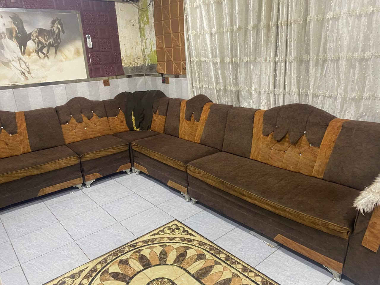 السلام عليكم تخم للبيع سعر 125بي  اضرار بسيطة مكاني بغداد 
الزعفرانيه الشارعين مال سيد هاشم خلف عمارة اسد  بغداد***********
