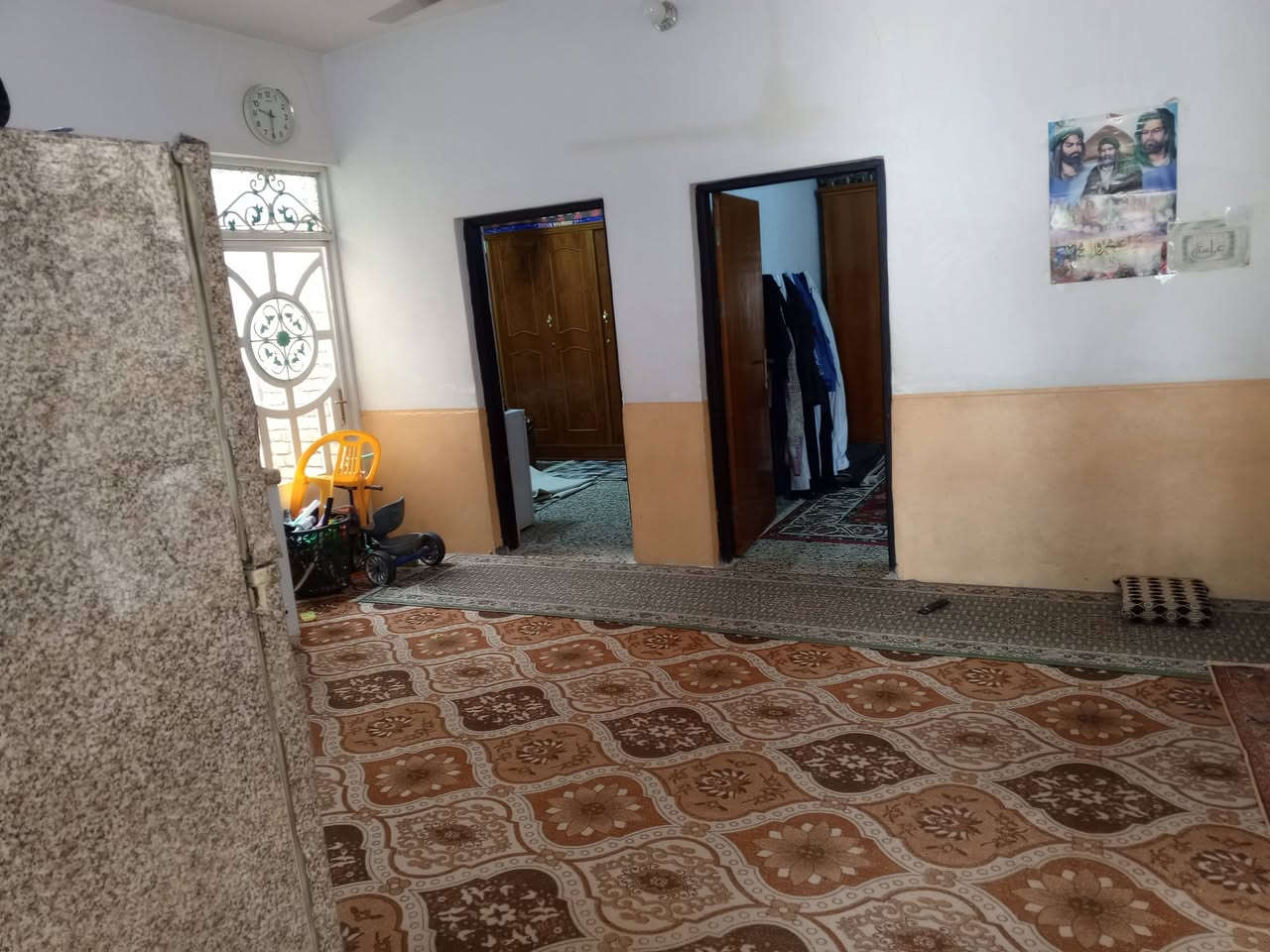 بيت للبيع في قضاء الشافعية طابو صرف 200 م يتكون من غرفتين وصاله ومطبخ واستقبال الضيوف وصحيات سعر 70 نقدأ و75قصاد بمقدمه 40او35 والباقي 500 شهر ***********
