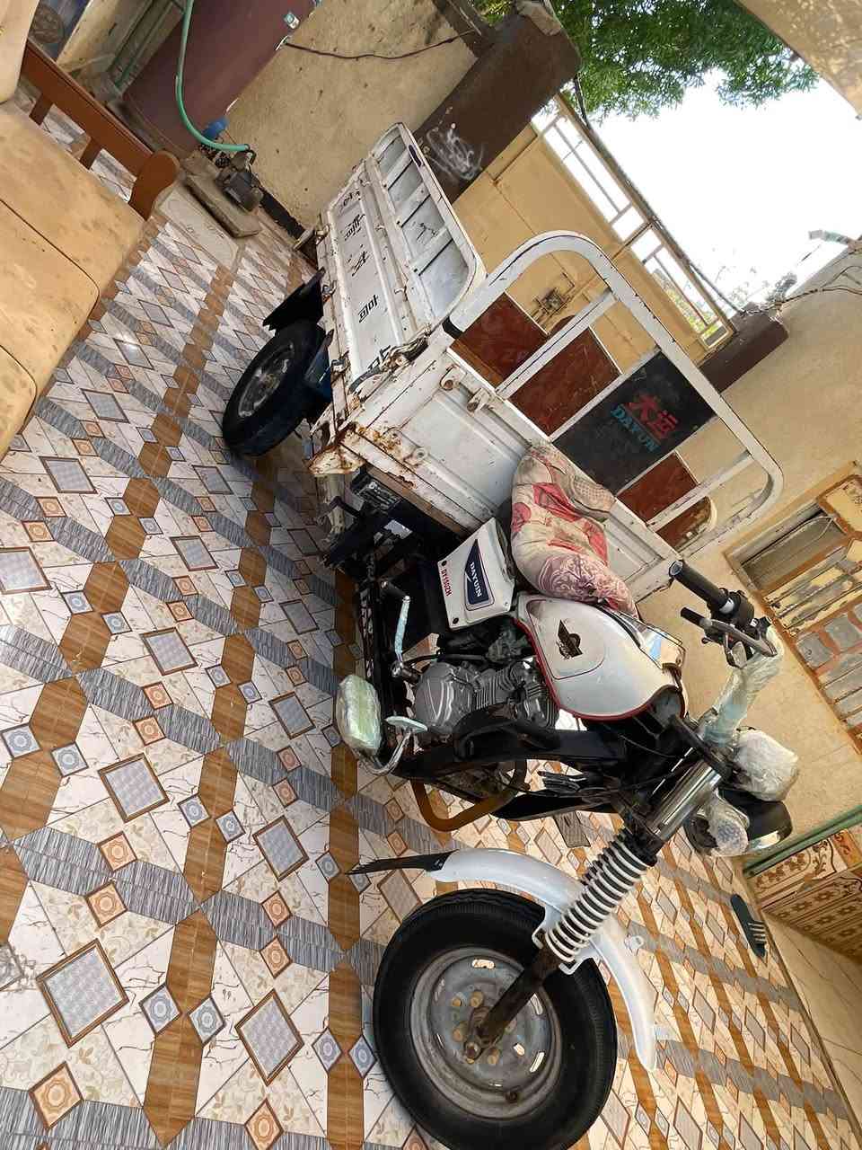 السلام عليكم
ستوته دايون مديل 2020

محرك 24

وراق جاهزه بليته

شاصي مكفول 

ركبه مكفوله 

تخم تايرات جديد 

كهربائيات جدد 

سعر 1300

مكاني ناصريه قضاء الرفاعي 

***********
