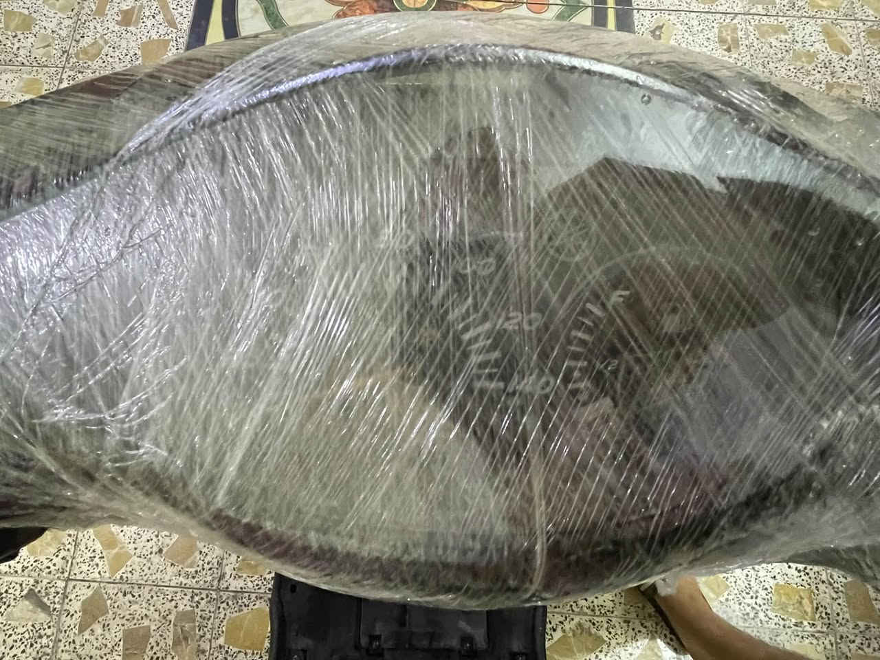 بريز لايت فوك مكينة بلاد ممفتوحة كهربائيات كاملة فشكة بلاديه  نقصها باتري و واقيه صالنصه سعر ٤٥٠ وبيها مجال كلش بسيط ***********
