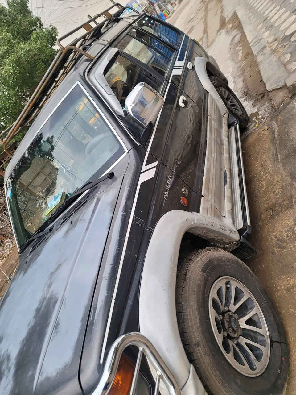 للبيع باجيرو ٩٣ رقم بغداد انكليزي باسمي كير ومحرك vvt3000 جام كهرباء تخم تايرجديد باتري جديد شاشة مع كامرة أمامية وخلفية الكشر مكفول السعر ٥٠ للاستفسار الاتصال ***********
