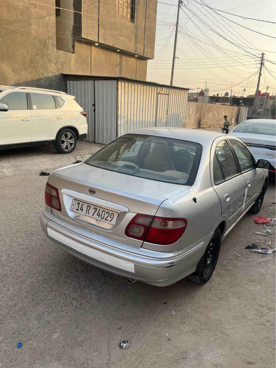 السلام عليكم 
نيسان  سني ٢٠٠٠
مكينه ١٨٠٠قبك اسود مرغوب كير مكينه جدد تبريد جاهز سياره مصبوغه عام بسبب جراد صبغته حلوه تخم تاير جديد 
سياره رقم بصره دولي تحويل ثاني يوم 
سعره ٦٠
*********** واتساب 
***********اتصال البصرة, العراق
