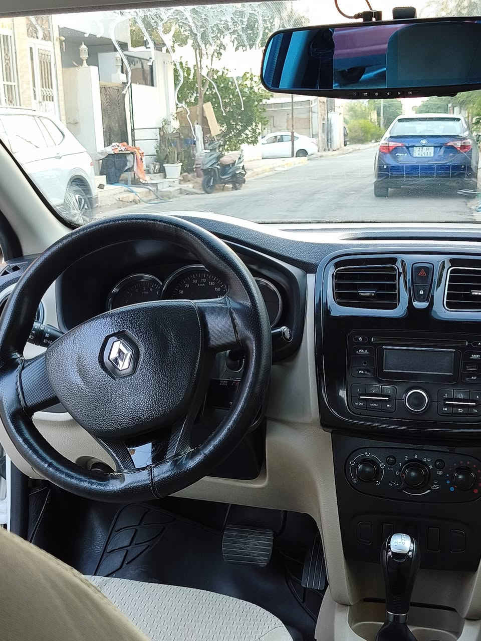 رينو سمبل موديل 2016 ماشيه 77الف مواصفات تحكم ستيرن ABS اخت الزيرو كير اوتماتيك +عادي بدون صبغ السعر 75ورقه رقم بغداد بأسمي تريد وكاله تريد تحويل
العنوان ديالى خانقين للأستفسار اكثر اتصل ***********
