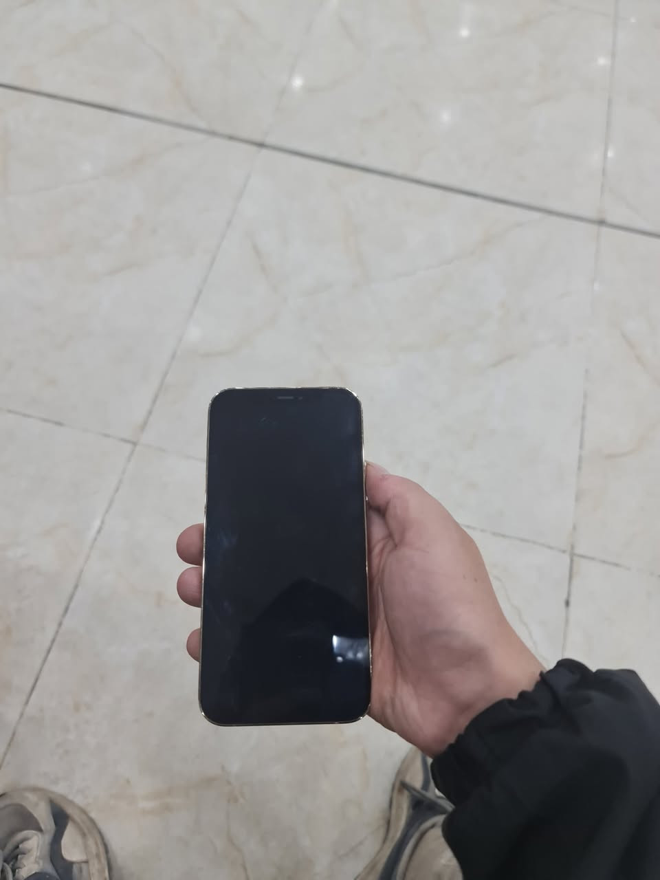 آيفون ١٢ برو • ١٢٨ • بطارية مبدلة