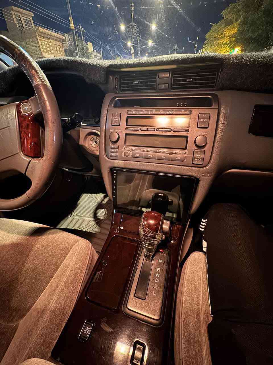 السلام عليكم ملكه 2002 دكمتين 
حاويه حاويه ادوات 
مكفوله من الكص جديده للبيع فقط بدون مراوس 
 تبريد شغال كير محرك vvt
السيارة خير من الله 
السعر 60وبيها مجال 
عنوان ميسان العماره 
الرقم ***********
