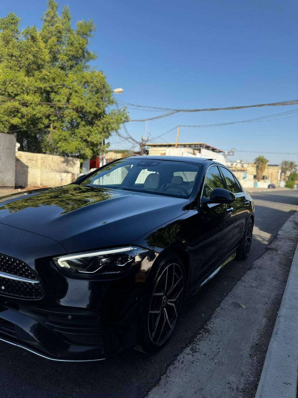 السلام عليكم ورحمة الله وبركاته
للبيع فقط مارسدس C300 وكاله المانيه ضمان 📌
2023رقم بغداد انكليزي 📌
بانورامه 📌
داخل 70لون اناره 📌
جنطه كهرباء 📌
ويلكب نجمه 📌
كشنات كهرباء ⚡️ 
داخل اوف وايت 📌
سياره جداً نضيفه 📌
عداد المسافه44000km📌
الهاتف ***********
 ملاحضه السيارة المانيه ضمان كفاله عده صبغ الجاملغ  الامامي  
العنوان بغداد
