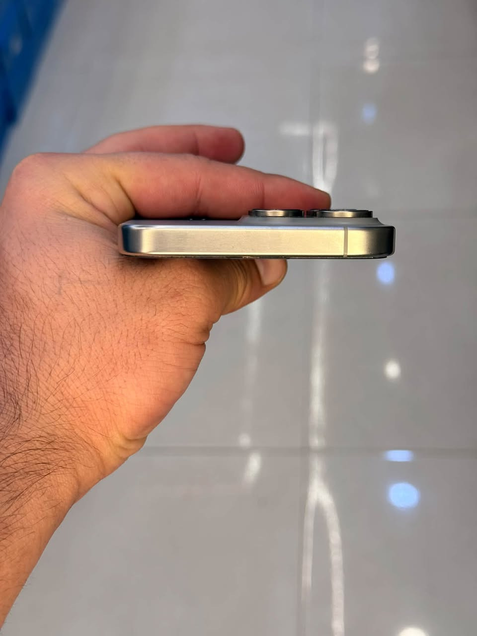 📱 آيفون 15 برو ماكس (iPhone 15 Pro Max) للبيع

 الحالة: الجهاز أخو الجديد، نظافة 100%، ما مفتوح ولا مبدل به أي قطعة نهائياً (بشرط الفحص).
 
الملحقات: كامل ملحقاته ويا الباكيت الأصلي
.
 الذاكرة: 256 جيجابايت

 اللون: تيتانيوم طبيعي (Natural Titanium)
 نسبة البطارية: 84%

 السعر: 1,000,000 دينار (مليون) — وقابل للتفاوض البسيط (بي مجال)

 الموقع: تكريت
 للتواصل والاستفسار: ***********
