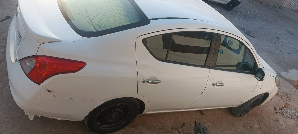 السلام عليكم نيسان فيرساا  البيع 2013 بسمي تحويل مباشر 

وراد امريكي  الحدث مدكر امامي  تغير لون فقط هذا   مكان سيارة بصرة الطويسه 

هذا رقمي فقط تصال ‏‪***********‬‏
