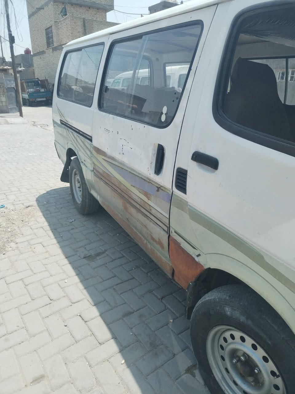 جنبي موديل ١٠ للبيع سياره حلوه جاهزه مكينه كير اكسل مكفول مكاني سياره مدينه سعره ٢٨  بيه مجال رقم  ***********
