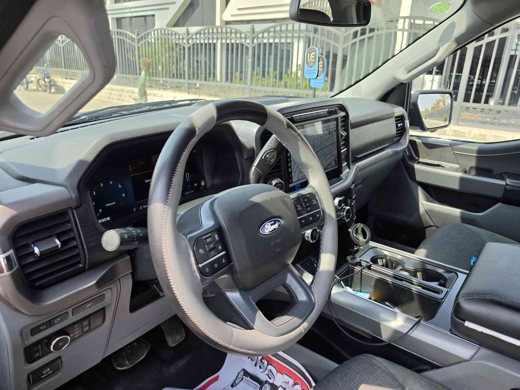 فورد F-150  هايبرد 2024 
وارد أمريكي محرك 3.5L PowerBoost V6 
توين تيربو هايبرد 430 حصان
ماشية 33 ألف ميل قابلة للزيادة
بجم كبس بدون إيرباك
حادث فقط بارد بدون فتح او صبغ او ايرباك او تبديل

رقم بغداد حمل أصفر الجديد
باسمي تحويل مباشر
اقتصادية جداً
كاميرات 360 درجة (5 كاميرات)
دفع ثنائي ورباعي وأوتو
دبل ثقيل
دفلوك
8 وضعيات قيادة
باب طويل
بدي قصير المرغوب
حساسات أمامية وخلفية
نقطة عمياء
رادار أمامي وخلفي
تنبيه وتوقف تلقائي
تحديد مسار
قيادة شبه ذاتية
قارئ علامات الطرق
لايتات أوتو
هاي بيم أوتوماتيك
أمامي وخلفي
شاشة وسطية كبيرة
شاشة عدادات إلكترونية كبيرة
كشنات  تدفئة
تحكم كهربائي 
مرايا كبيرة فول تحكم كهربائي
مخارج كهرباء داخل وخارج السيارة
نظام صوت براند معروف
بصمة تشغيل
فتح ذكي
إنارة محيطية داخلية وخارجية
تشغيل عن بعد
أوتو هولد
وبيها بعد مواصفات هواي
السيارة ترايك بيها وين تريد
لأي استفسار أو صور الحادث 
التواصل عبر الاتصال أو الواتساب

✅ الـسـعـر رقم 32500 دولار 

مكاني: بغداد / السماوة
رقم  ***********
