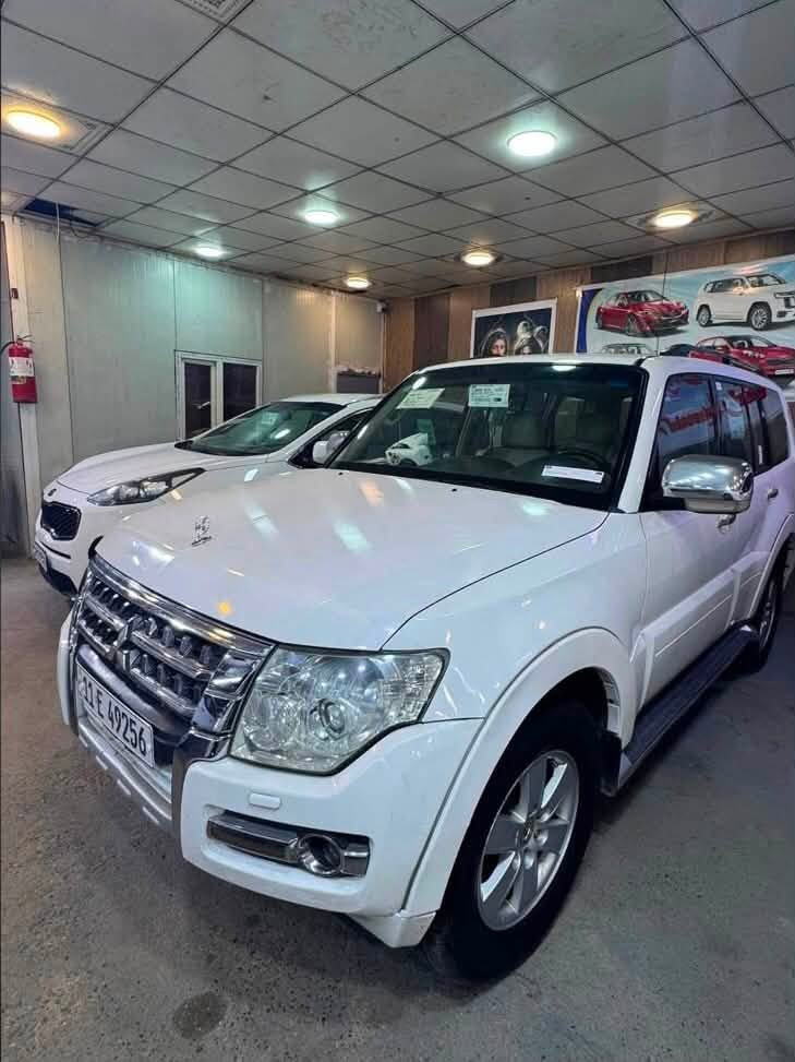 باجيرو ٢٠٠٨ سياره خليجيه وبسمي كفاله بيها شبر صبغ بجاملغ الخلفي سياره مابيها نقص كامله مكمله ٦سلندر سعرها ١١٠ وبيها مجال رقمي*********** مكاني البنوك
