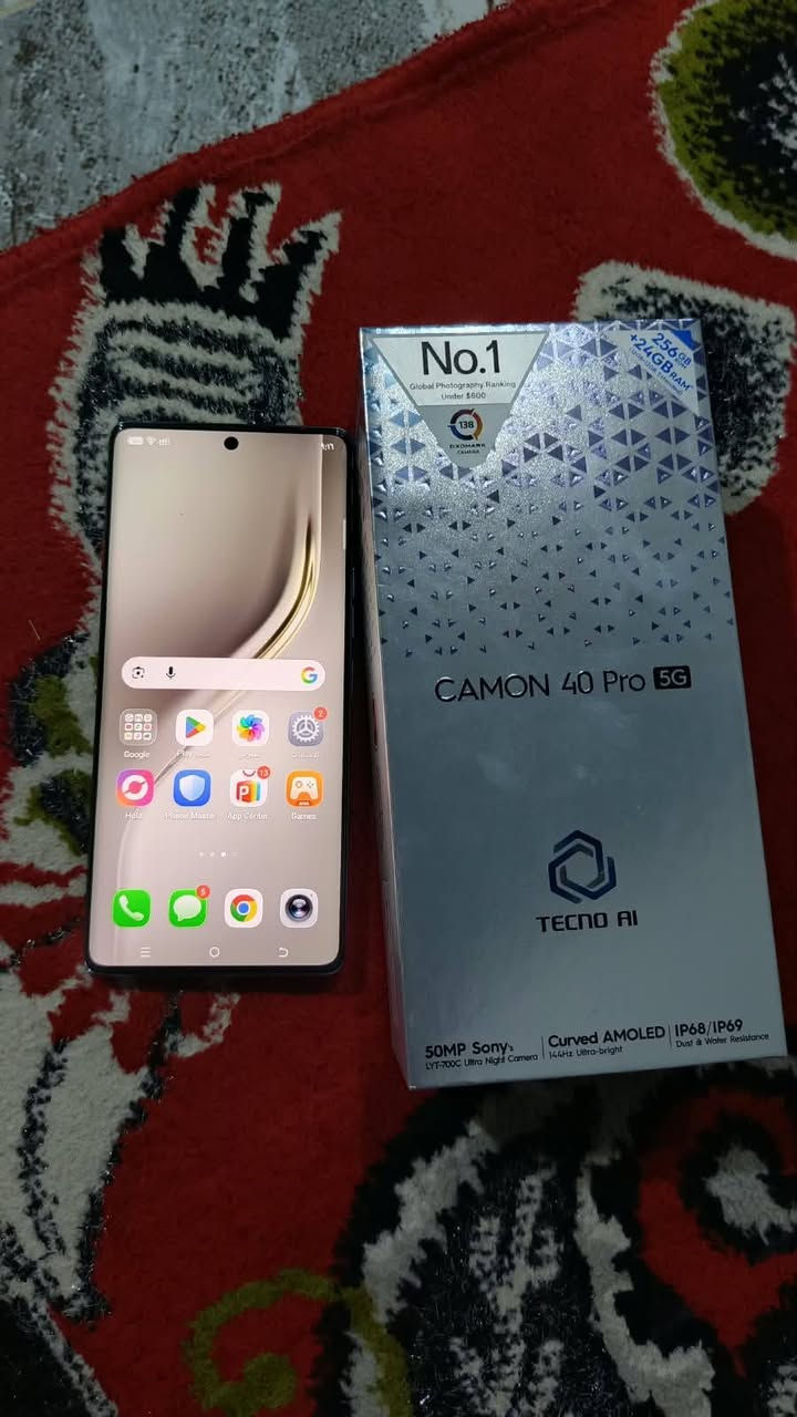 جهاز للبيع تكنو 40pto 5G  التخزين 256 العشوايه 12 والله العظيم صار شهر من شتريته ومحتاج واريد ابيعه السعر 350الف بيه مجال قليل  هاذه رقمي ***********
