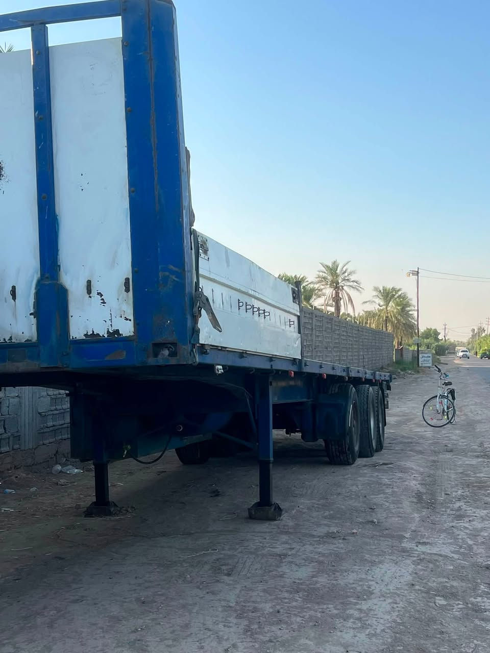 السلام عليكم اكتروز شمعه موديل 2000سياره بسمي رقم اربيل 
مربوطه عربانه فلات3دناكير مزوج  سياره خير من الله كهربائيات كامله 
الشعر 220وبيها مجال 
رقم الهاتف ***********
