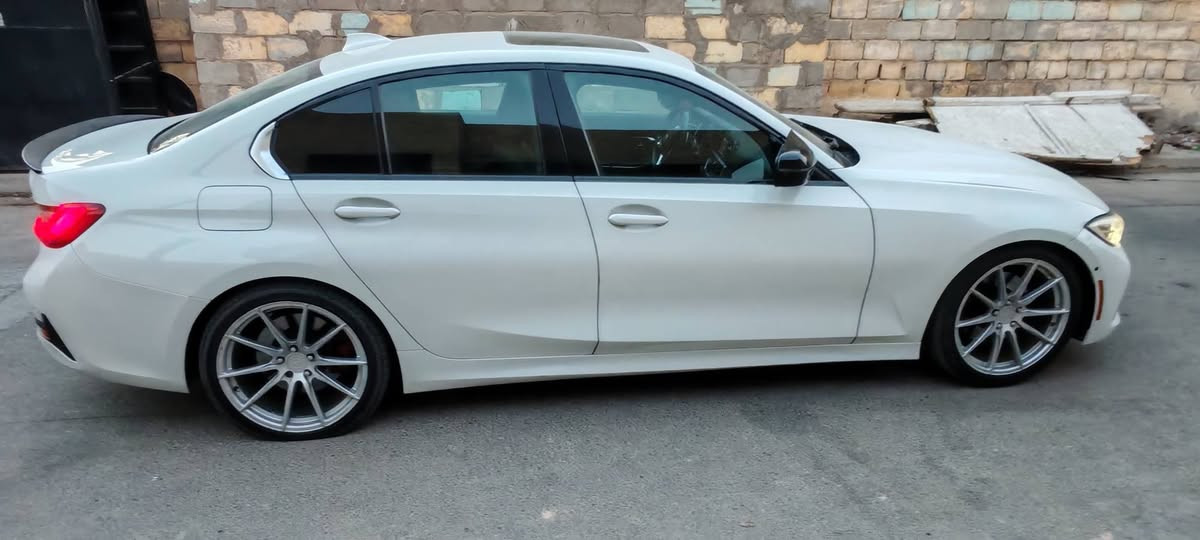 السلام عليكم
 bmw 2021.330i 
محرك 2000 توين تيربو
 ماشيه43الف
 رقم بغداد مميز 
حادث بنيد .
جاملغ خلفي صبغ باب تبديل راس شواصي تصليح
(بدلت دعاميات بدون صبغ بلاديات) المواصفات فتحه .جلد كشن كعرباء تحكم استرين الايت عدسات لد زنون يصعد وينزل مري قلابات .اناره خارجيه اناره داخليه  مكان بغداد 
***********
متوفر واتساب
