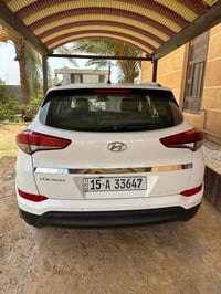 توسان ٢٠١٨ سيارة حلوة وجديدة وكاعدة للبيع 140 وبيها مجال 07829484478 ب...