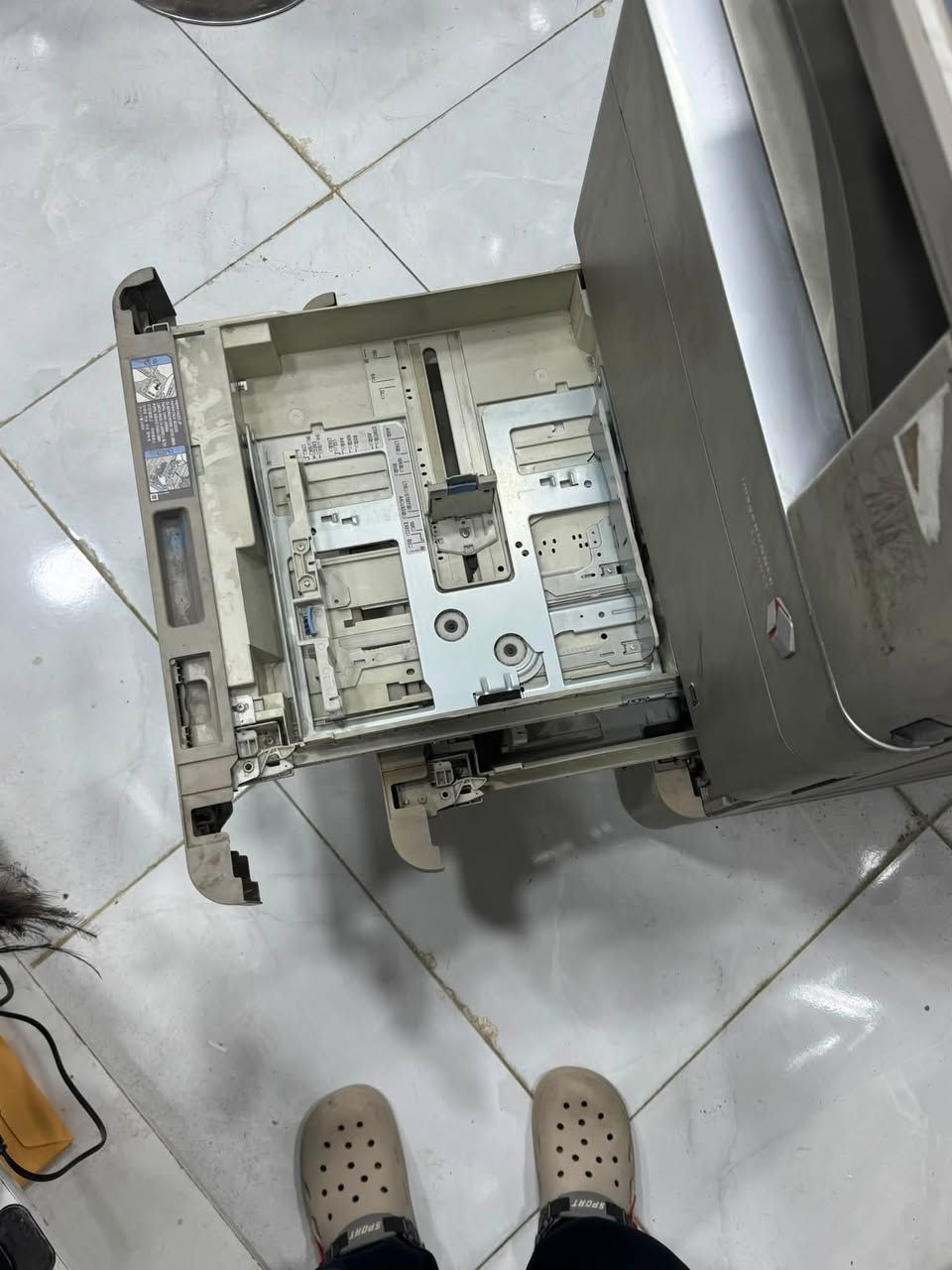 السلام عليكم 
CANON C5045i 
الطابعة شغالة فقط تنظيف للكاترج 
ابيع 250 الف على حالها 
***********
