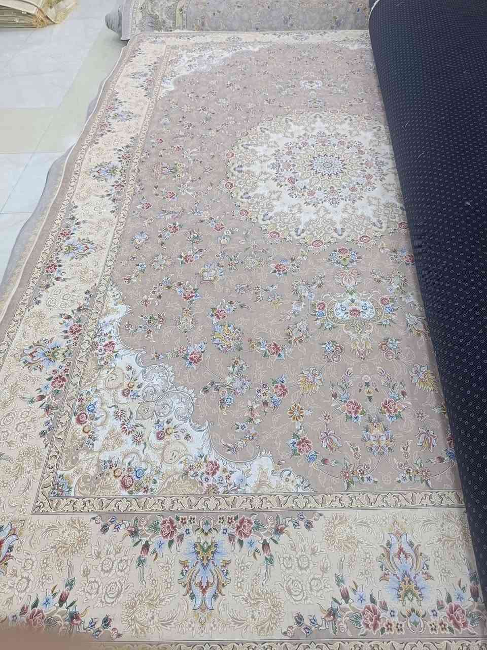 داشکان پشتلاستیک ئەسڵی هەموو نەخش و قیاسێک مەتری 8هەزار واتە فەرشێکی 3x4تەنها 95هەزار
لەسموود سەروی مارکێت ئاڵتون بەرانبەر پێشانگای بورهان 
ژمارە *********** تاکو ڕۆژی جمعە
