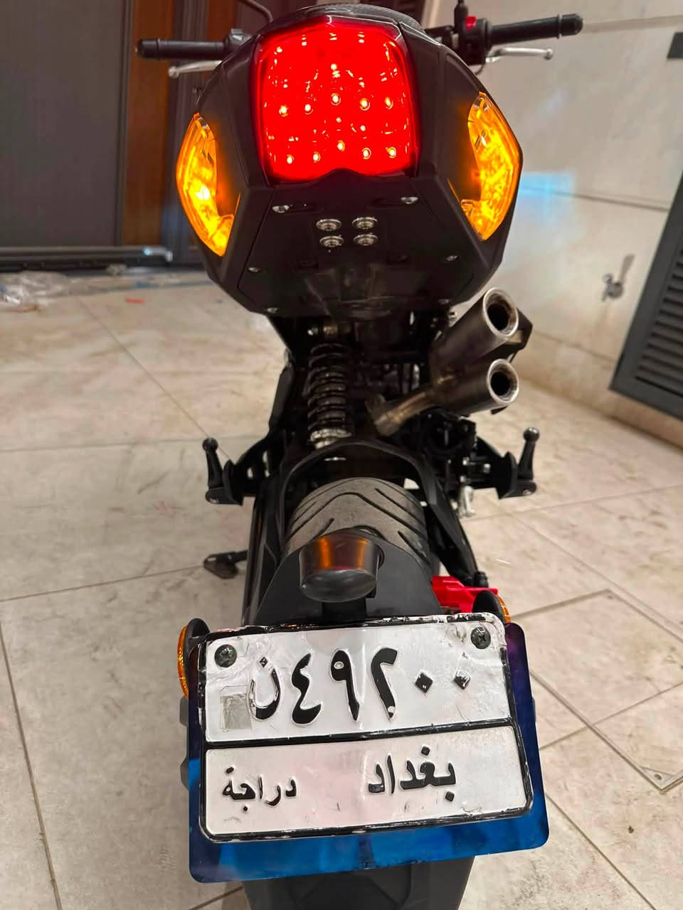 السلام عليكم دراجه بنلي TNT ايطالي اصلي ماشيه 9000 بعدهه جديده موديل 2022 بغداد حي القاهره ***********
