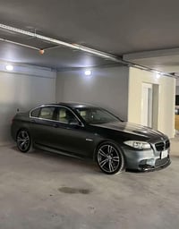 🚘 للبيع BMW F10 535i M Sport – موديل 2012  🔹 محرك 6 سلندر تيربو N55 – ...