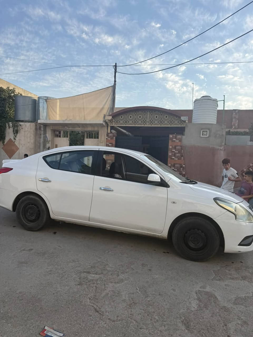نيسان صني هندي موديل 2019
صبغ قطعه جاملغ وره بارد كدام العين  ماشيه 109 كير محرك شرط تبريد ثلج دواخل كامل سنويه جديده رقم اربيل هزه ب شهر 11 سعرها 100 وبيها مجال عنواني موصل ***********
