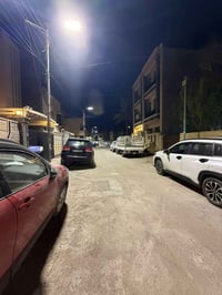 للبيع زيونه 710 150 متر زيرو   بواجهة 5 متر ونزال 30 متر   يحتوي على 4...