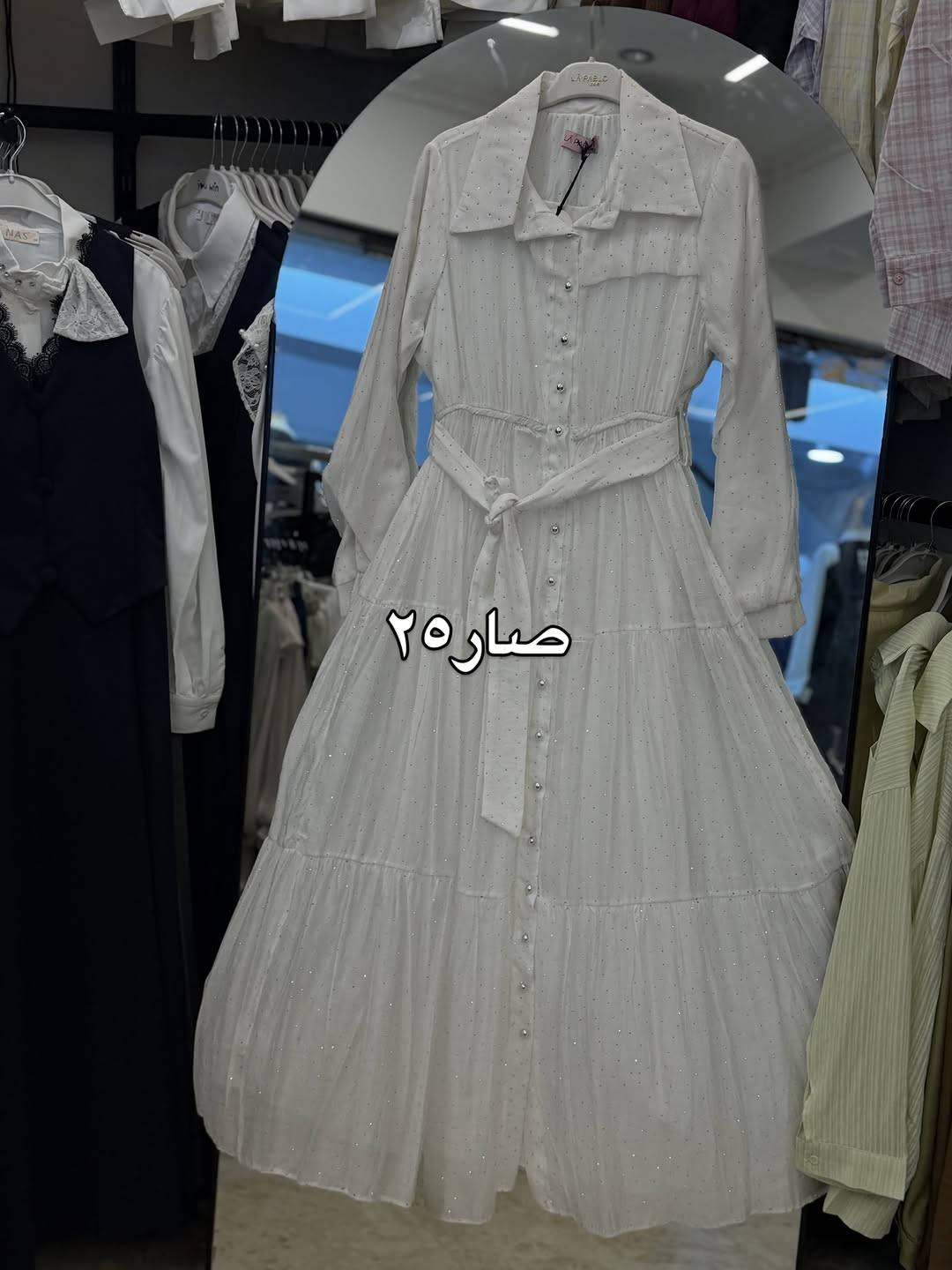 

نص مكتوب في الصور:
- بوست مهم ويفيدكم
- كل القطع بالبوست
- تخفيضات 50%
- صار ٣٠
- اخر قطعه ٣٨
- اسود اوف وايت
- مقاس ٤٠
- صاره ٣٥
- اسود بيحي سماوي
- صار ٤٠ اخر قطعه ٤٠ قياس
- ٢٥ صاره
- ٣٥ صار
- صارة ٣٥
- ٣٥٠ صار
- مقاس ٤
- صار ٤٠
- صار ٣٥
- صار ٣٠ فقط مشمشي ٣٨/٤٠
- ٢٠ صار