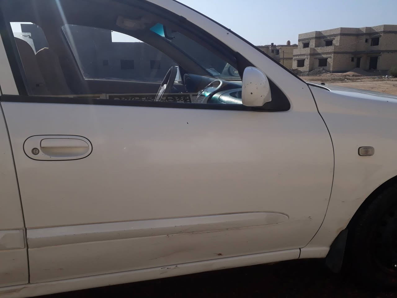 السلام عليكم
نيسان صني مديل ٩ بدي كوري رقم بغداد بإسمي بيها بنيد مصلح ما مفتوح وشخط بباب السايق محرك كير نظيفات حدادية زينة تبريد شغال 
مراوس النترا أو سيراتو 
تواصل *********** أو ماسنجر
