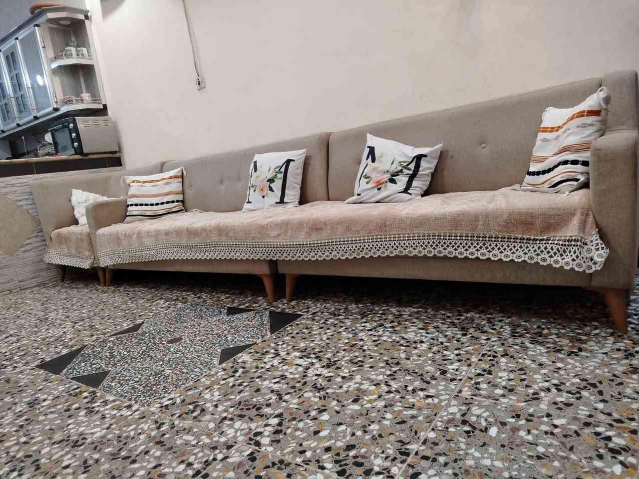 السلام عليكم عندي كورنر نضيف
سعره مناسب اتصل وبيك خير وتدلل
للتواصل واتساب أو هاتف
*********** حيدر
مكاني بغداد الشعب
سبب البيع مثل مابين بل صوره المكان صغير
