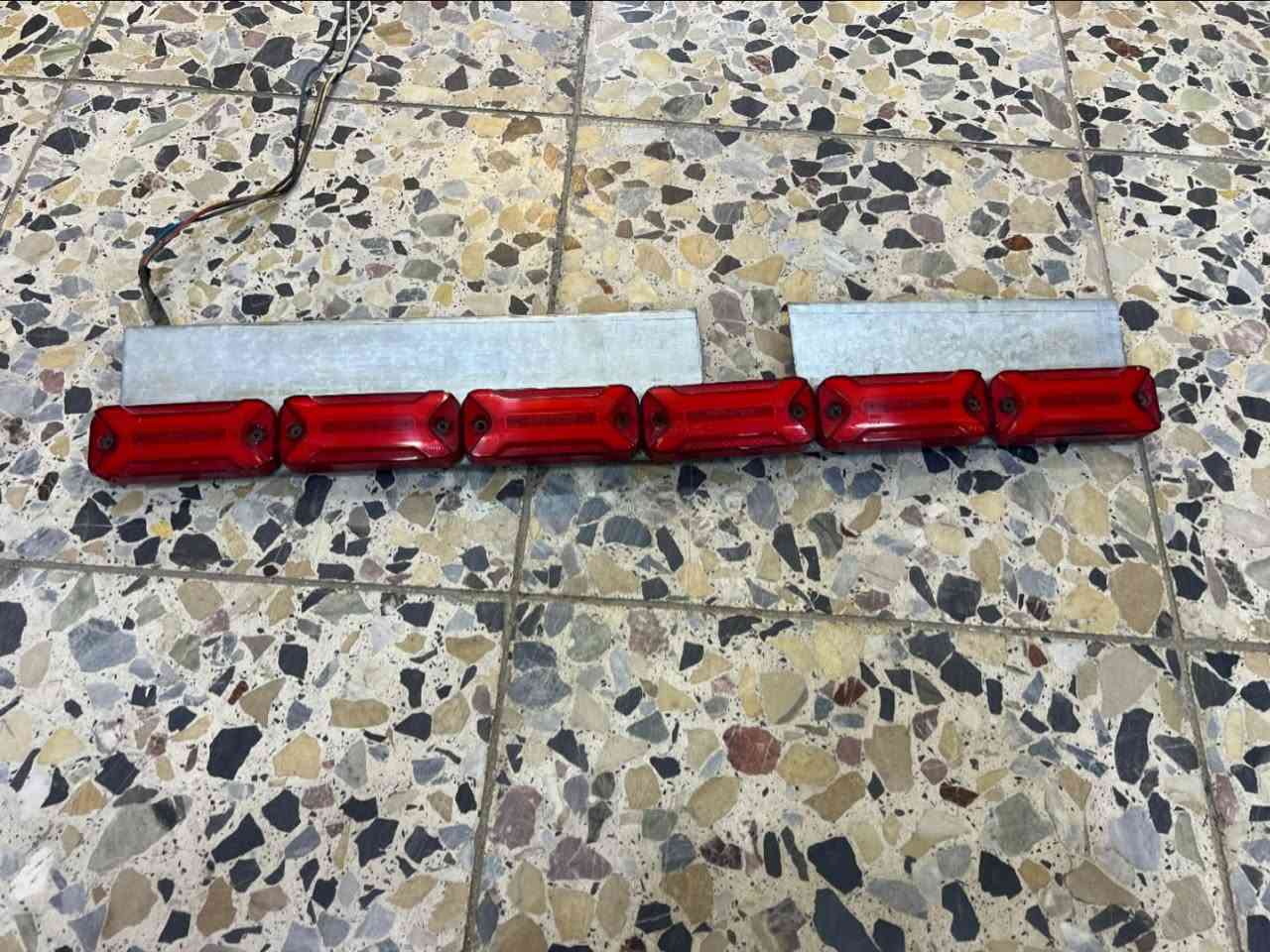 السلام عليكم
نشره تركي ٦ قطع سكن وبريك جيب وشد كامله 
سعر ٣٠ الف 
مكاني بغداد ***********
