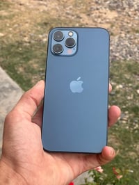 ايفون 12 برو ماكس • ٢٥٦ • بطاريه ٧٠