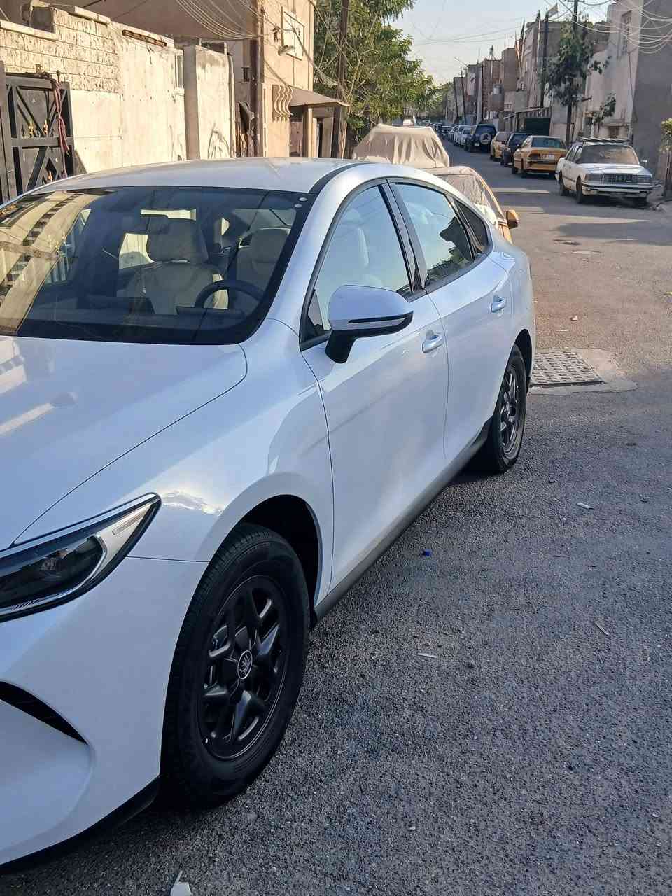 بي واي دي جن بلاس  زيرو داخل ابيض ٢٠٢٥ بسمي الرقم بغداد  مفصل اله كاعيه وصندوك  ب كفاله عامه من كلشي كامله هيه وملحقاتهه سياره ليره احله من  الصور***********
