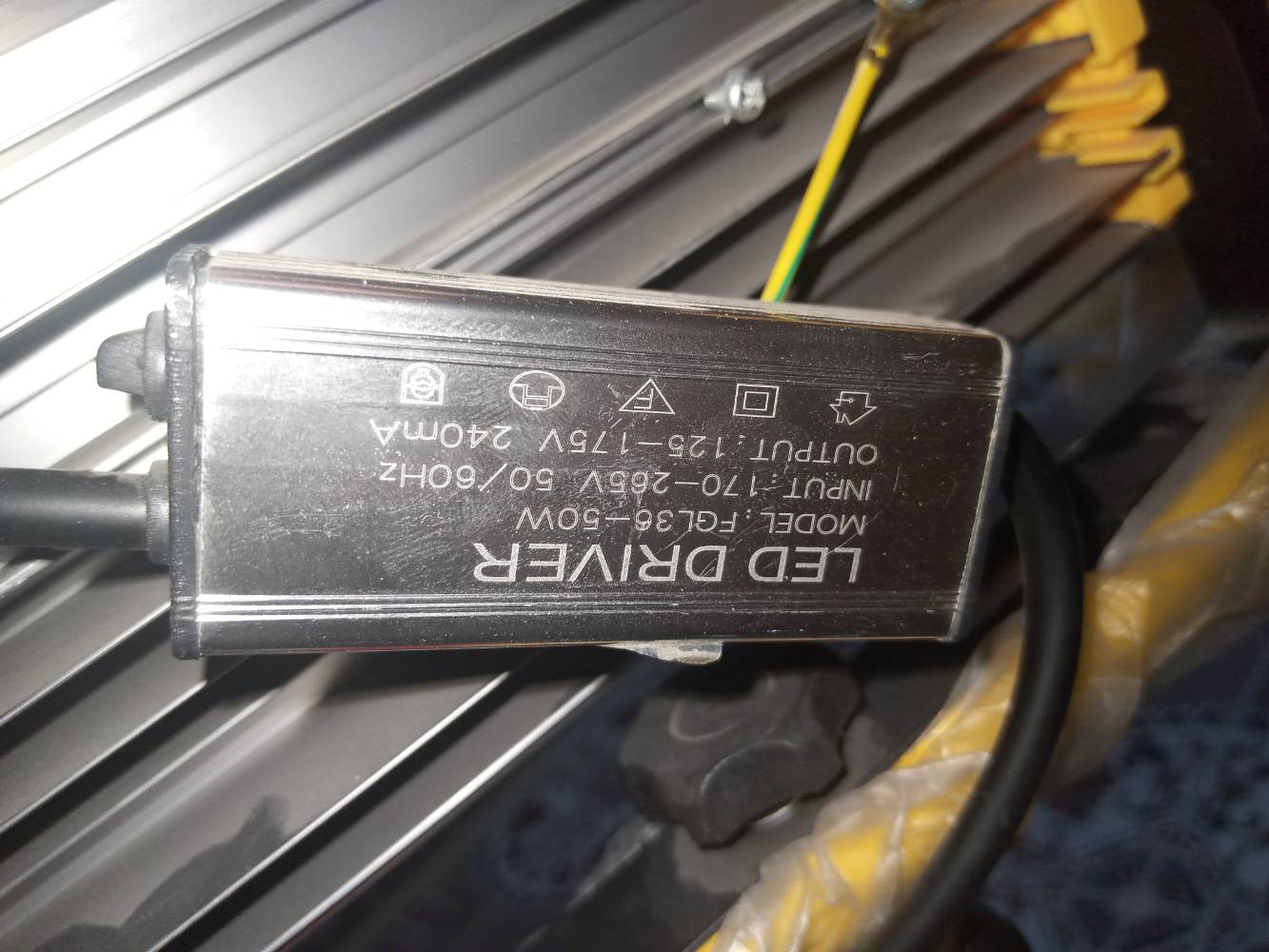 ٢ قطع • LED فلوود 50W • نظيف جداً