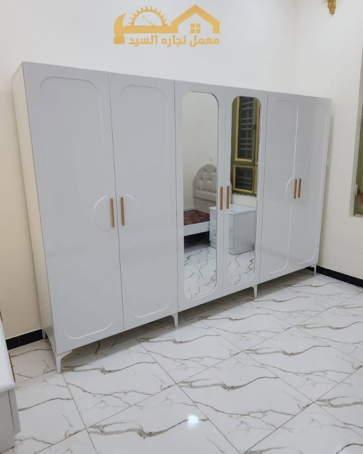 غرفتا نوم شبابية مصممة حسب الطلب. نأمل أن تنال إعجابكم.
معمل نجارة السيد
عمل عراقي، تكمه وحسب الطلب.
العنوان: بغداد، حي العامل، شارع السكلات، مقابل محطة السيد لغسل السيارات.
للتواصل: ***********، *********** (أبو علي).

نص مكتوب في الصور:
- معمل نجاره السيد
- معارض فؤاد السيد
- معمل نجارة الخشب
- معمل لمارة الصبيا