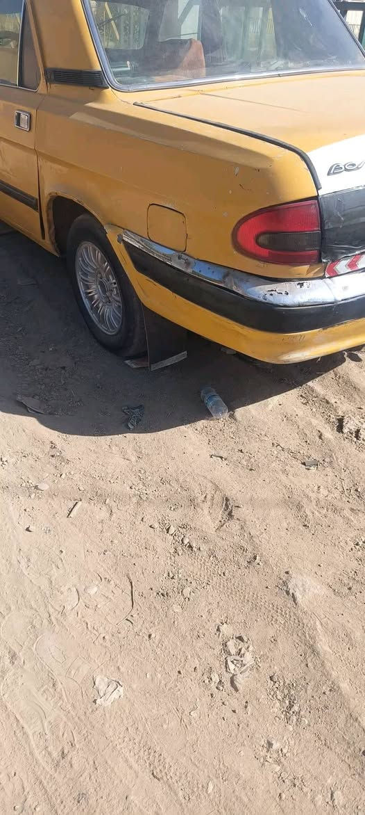 سياره خير من الله محرك اثنين ونص
باتري جديد كهربائيات شغال اشاير لايتات   حداديه 80 بالميه  تانكي بانزين جديد  السياره عوزها ترتيبات قليله السعر 19 
***********
