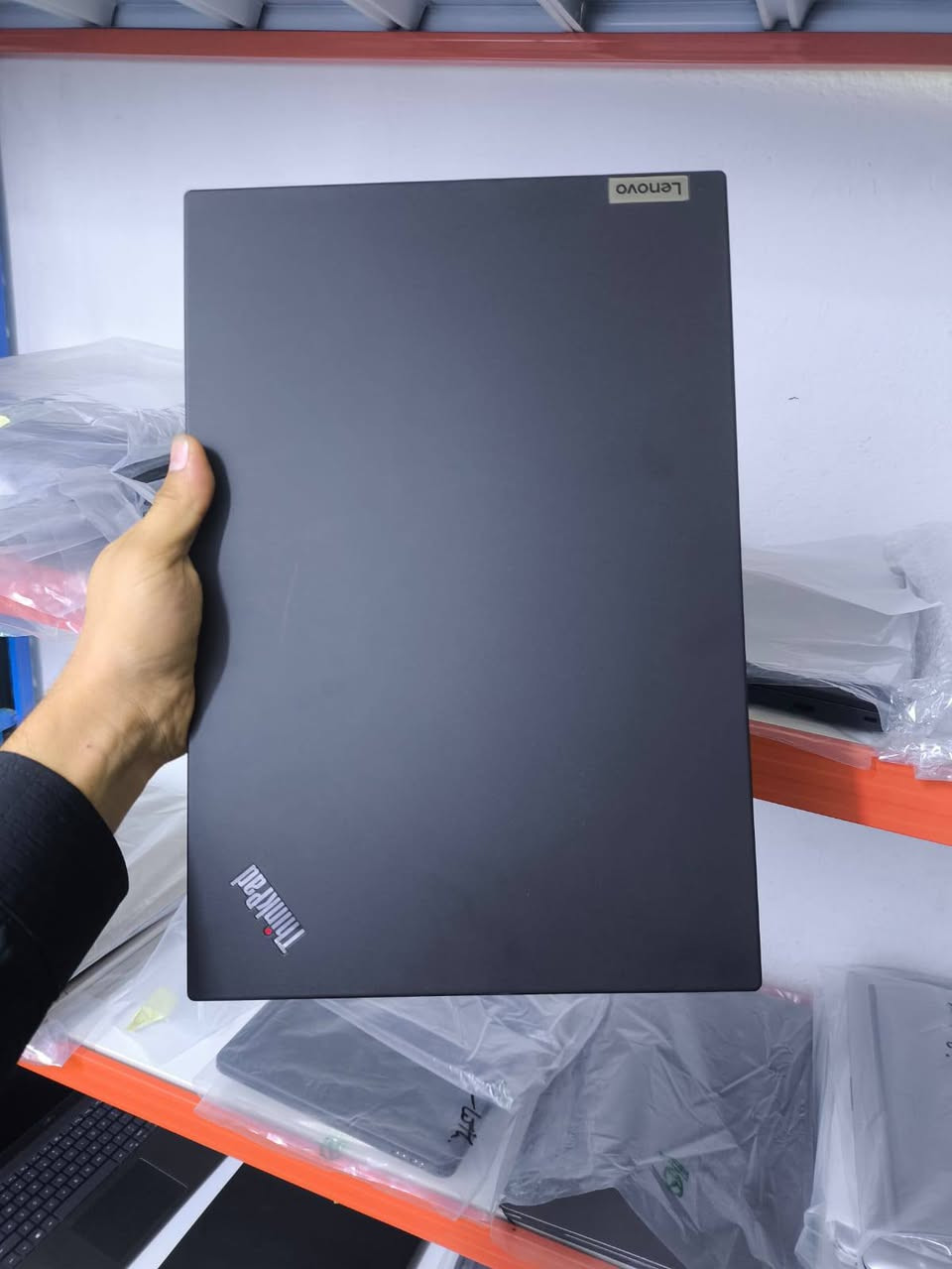 لينوفو ThinkPad L15 • Core i5 جيل ١٠ • ٨ جيجا رام ٢٥٦ جيجا SSD