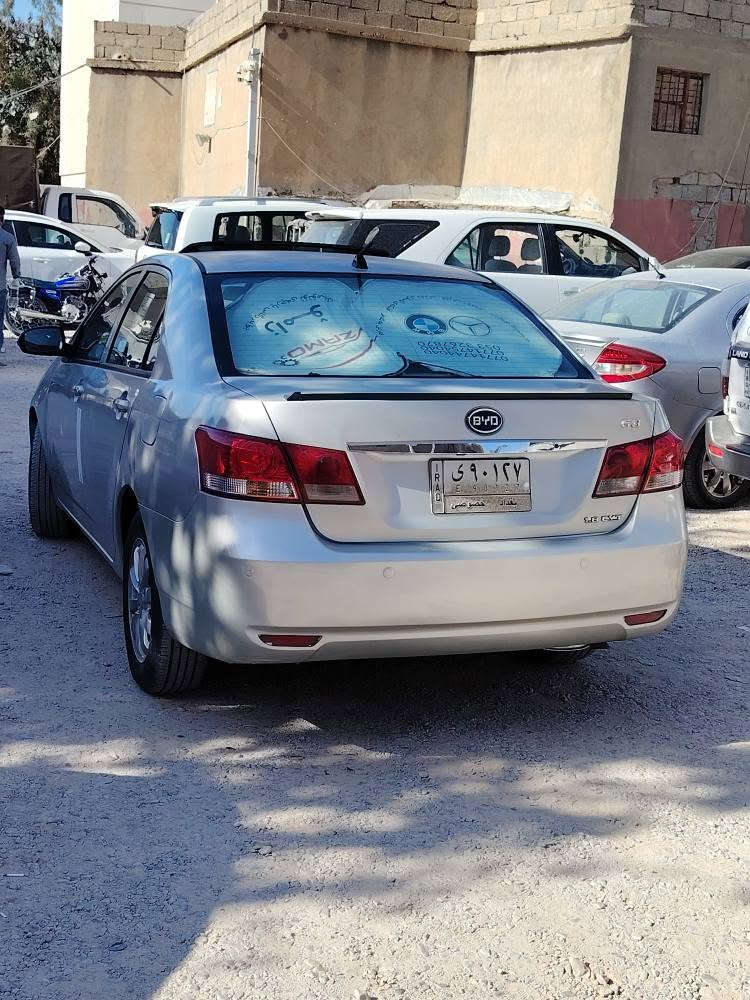 Byd 2013
فول مواسەفات 
بەسمە
گێرئۆتۆماتیک +S
سلایت
بەسمە
کوشن جلد
ناو زەرد
حاسە
ئاوێنە دژە فوول
گێچ ئەلکترۆنی
ڤۆلێۆم
بلاجکتۆر
لایت کامل زینۆن
لایت عەدەسە
تەبریت لەسەر سویچ سارد و گەرم 
چوارجام کارەبا 
قفڵ مەرکەزی 
بەسمەی دەرگاو سنوق ئیش ئەکات
ئاوێنە ئیشارەت
چوار تایەو ویلی تازە
شانەکانی بۆیاخ کراوە لەسەر ساخی
بەشەرتی ئەوەلیات و حاسیبە
گێر و مەکینەی خۆیەتی
نرخی ۳٥ و معامەلە
*********** السليمانية, العراق
