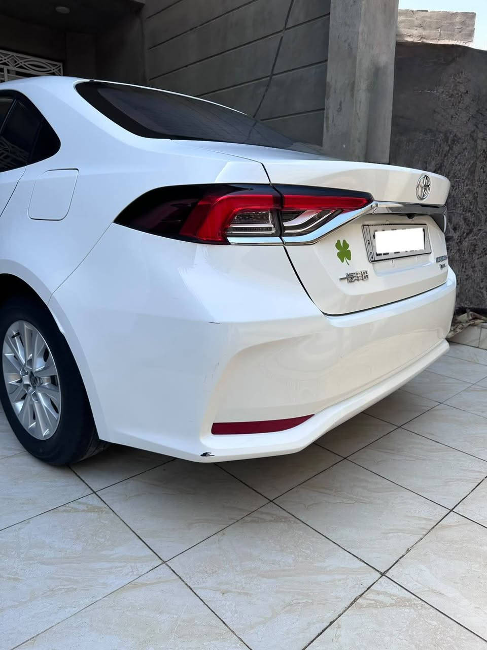 السلام عليكم ورحمة الله وبركاته
كفااااالة عامة 👍 

COROLLA HEV 2024
ماشيه 28 KM
محرك 1800 هايبرد 
 رقم بغداد بأسمي تحويل مباشر
مواصفاتها معروفه
شاشد كبيره كار بلي
انضمه مخارج USB 
هاند بريك اوتو
تحديد مسار
قيادة ذاتيه 
كروس سرعه
تحكم جهتين
رادار امامي
اوتو هولد 
اشارة مري
كشن مخمل
لايت زينون
سيارة بعدها بحالة الوكالة

رقم الهاتف ***********
