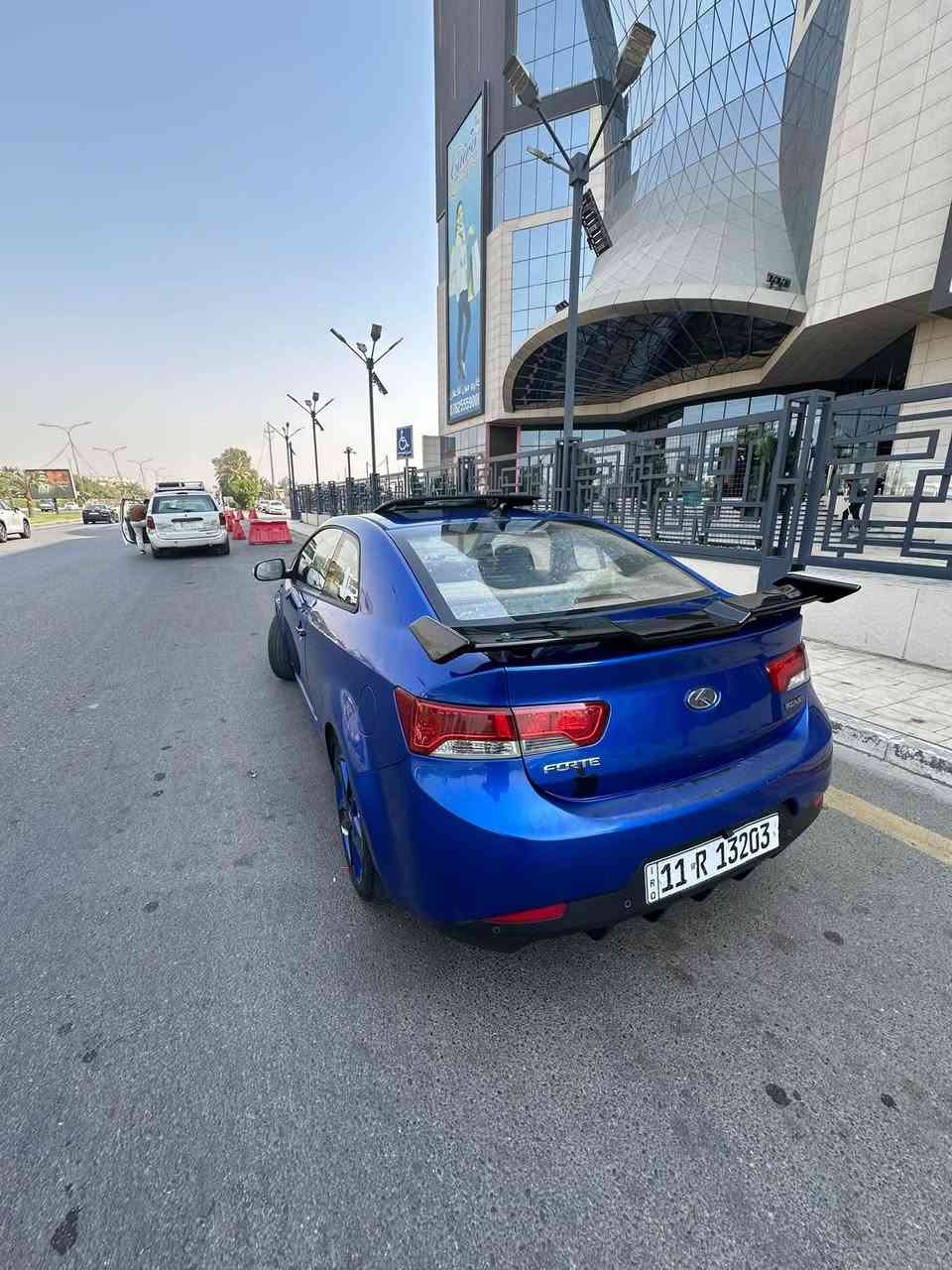 KIA FORTE KOUP 2010🪐
كيا فورتي كوبيه تك باب ٢٠١٠فول مواصفات كوري زرقاء 
للعلم السياره وارد كوري يعني طبت بدون ضرر

للبيع فقط

المواصفات : 

١- بصمة 

٢- فتحه سقف

٣- حساسات وكامره 

٤- كشنات جلد اسود و دشبول 

٥- شاشه اندرويد مع اتصال الانترنيت و مسجلها الاصلي هم موجود👍

٦- مرايات شفط 

٧- كير اوتو وعادي AT

٨- محرك 1.6 DUSH
 
٩_تايرات السياره ٣ جديدات قبل كم يوم بدلتهن 
والسبير جديد منازل بالكاع 

———

ضرر السياره : 

جاملغ السايق و البنيد انصبغن بلاديات للعلم صارت الضربه مكان اللايت و بيها وره باب السكن رشه كد شبر سبب شخط
كلهن بيدي سويتهن يعني ميه بالميه  
ولا ايرباك طاك …….وسونارها مسوي دزلي وادزلكياه

———

محرك نضيف بدون صرف ولا بخار شرط و كير شرط و صيانه الكير تبديل دهن وفلتر قبل كم يوم وتبريد ثلج سيارة وبيها شلعه السيارة 

سياره حلوه شوفت عينكم مابيها مصروف 
سعرها ٧٢ وبيها مجال حك الجية 
مكان السياره شارع فلسطين 
السياره باسمي بغداد 
تحويل ثاني يوم شرط 
رقمي ***********
ورقم الواتساب نفسه

