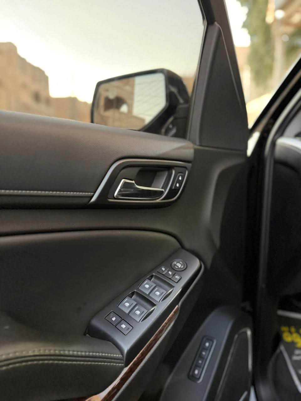 GMC YUKON SLT 🇺🇸2018 1/1
🛑لـلبيع دخول جديد ڪتاب ضباط📚

مرقم بغداد ب اسمي مداور ثاني يوم 🛑

السعر ✅ 328  #ورقة وبية مجال بسيط 

مواصفات SLT 1/1 محرك سياره 5300 المرغوب

⛔️السياره بدون حادث تبديل او فتح فقط كلير جاملغ خلفي + مقدمه البنيد بدون تبديل او تعمير او فتح 

⛔️صور امريكا موجوده بلمنشور 

1- فتحة سقف 
2- ستيرن ڪهرباء + خزن ميموري
3- ڪشنات ڪهربائية تدفئة تبريد🧊
4- ڪشنات خلفية vip منفصل ڪهربائي
5- جنطة ڪهربائية + حساس اقدام للفتح والاقفال
6- شاشة ڪاربلي + اندرويد اوتو 
7- ويل حجم 20 مع تخم تاير  
8-انضمة قيادة متعددة 
9- سيارة 2WD نضام دفع خلفي ثنائي
10- حساسات امامي خلفي + رادارات 
11- مري ڪهرباء ترحيب + نقط عمياء 
12- مثبت سرعة + الخروج عن المسار 
13- شاشة عرض وسط 
14- حدادية جديدة امامي خلفي 
15- بصمة + تشغيل ؏ــن  بعد …
16- بدون إي نقص جاهزه  للاخير 🖤

__________________________________🚏
📍 المكان ناصرية سوق الشيوخ 
📌 للأستفسار *********** هـ
