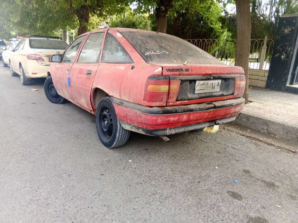 أوبل ڤيكترا • ١٩٩٠ • مكينة ١٦ صباب