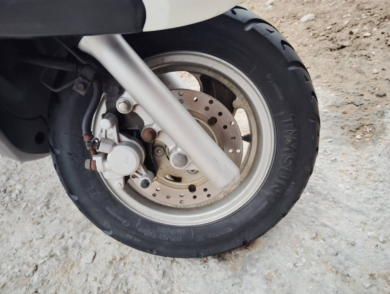 تحيه طيبه
اكزز ترت 
كفاله عامه 
لون مميز  
استخدام قليل جدا 
العنوان بابل  رقم الهاتف ***********
