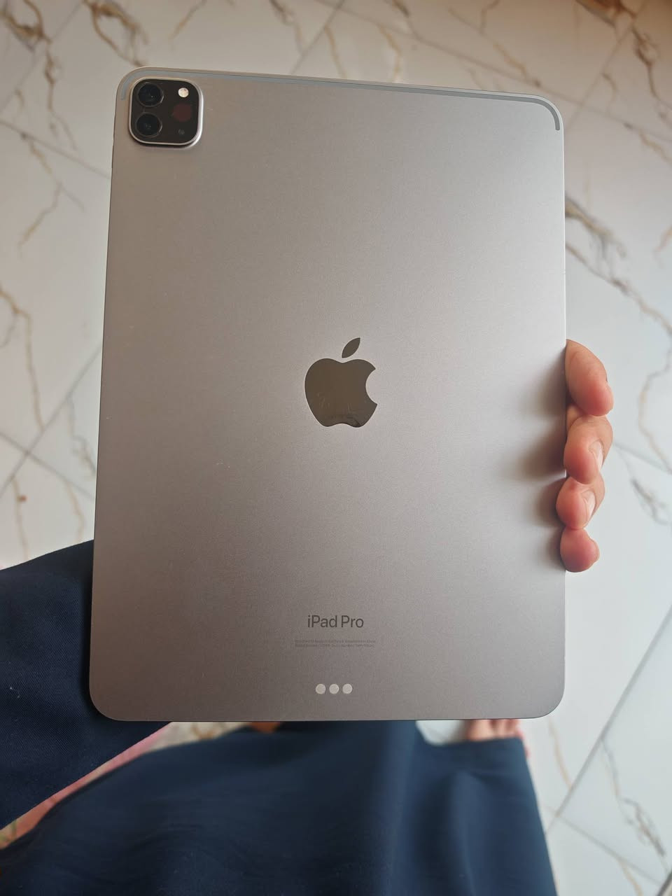 للبيع ايباد برو m2    بطاريه89 
سعره 750 وبي مجال 
واتساب ***********
